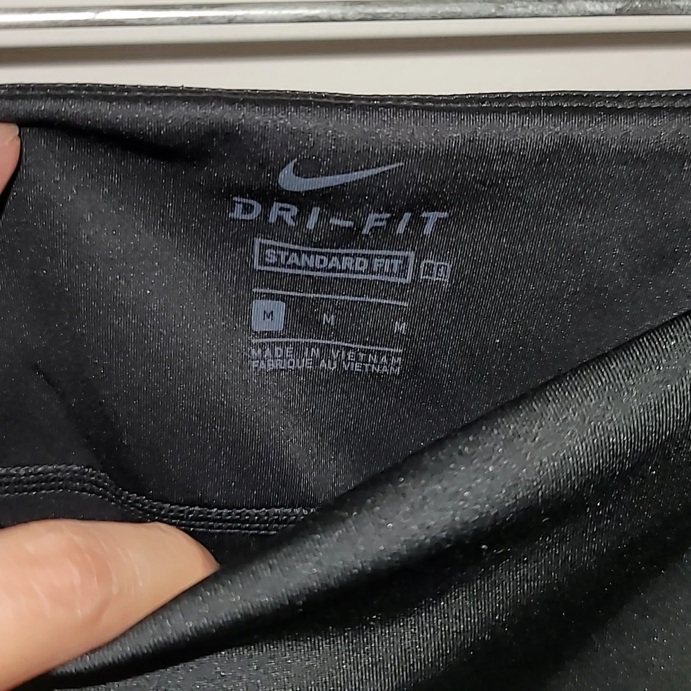 Nike skort black logo pockets elastic waistband tennis skirt HG5